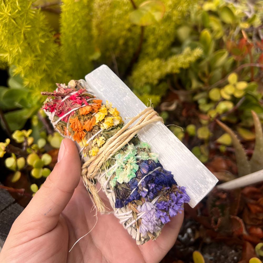 Sage Bundle - Chakra with Selenite