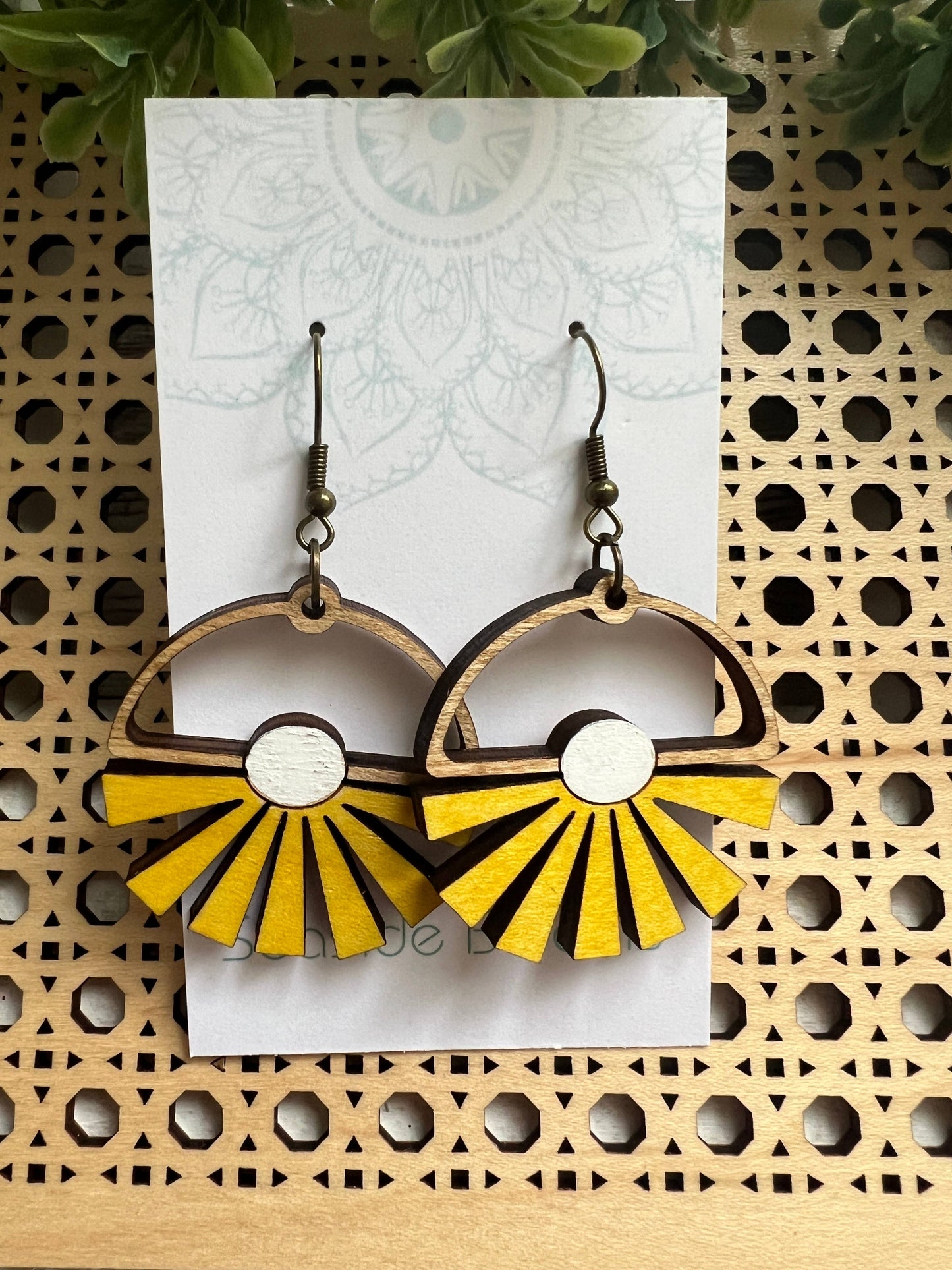 Daisy Maple Wood Earrings 