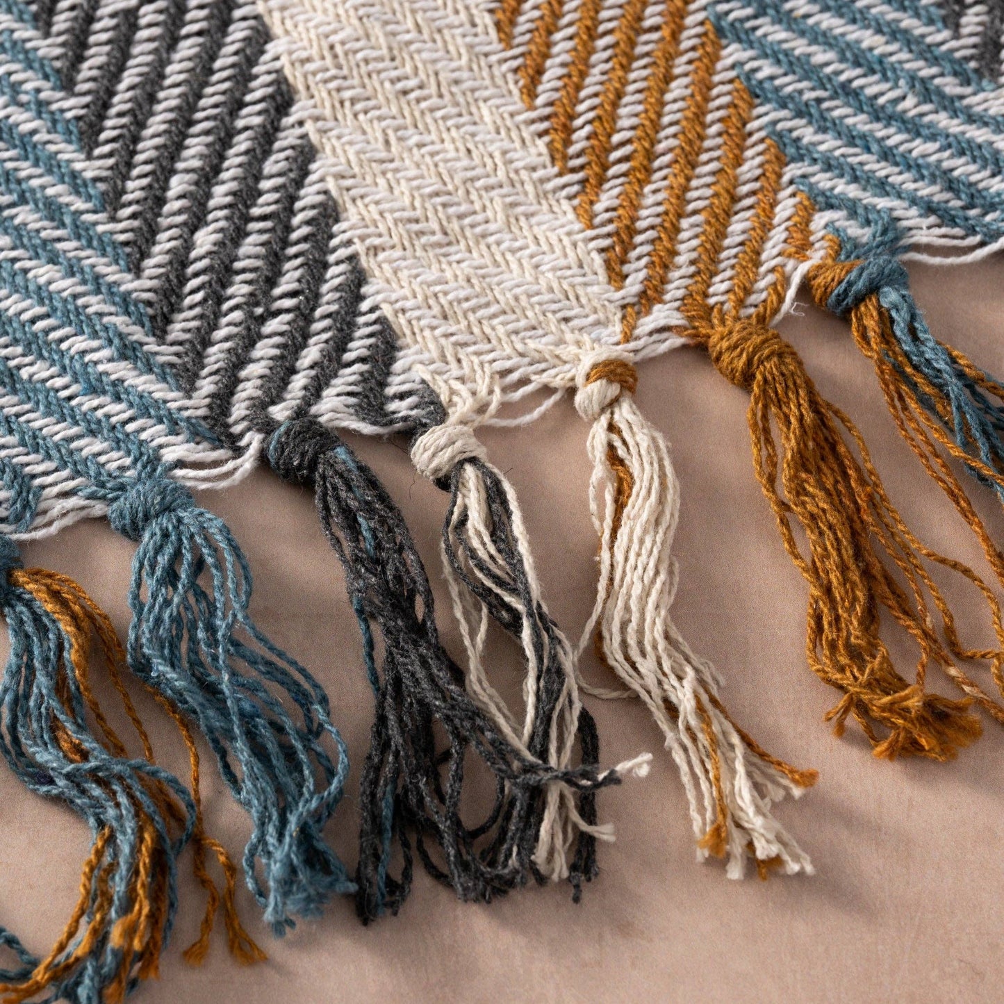Choolha Winter Stripe Blanket