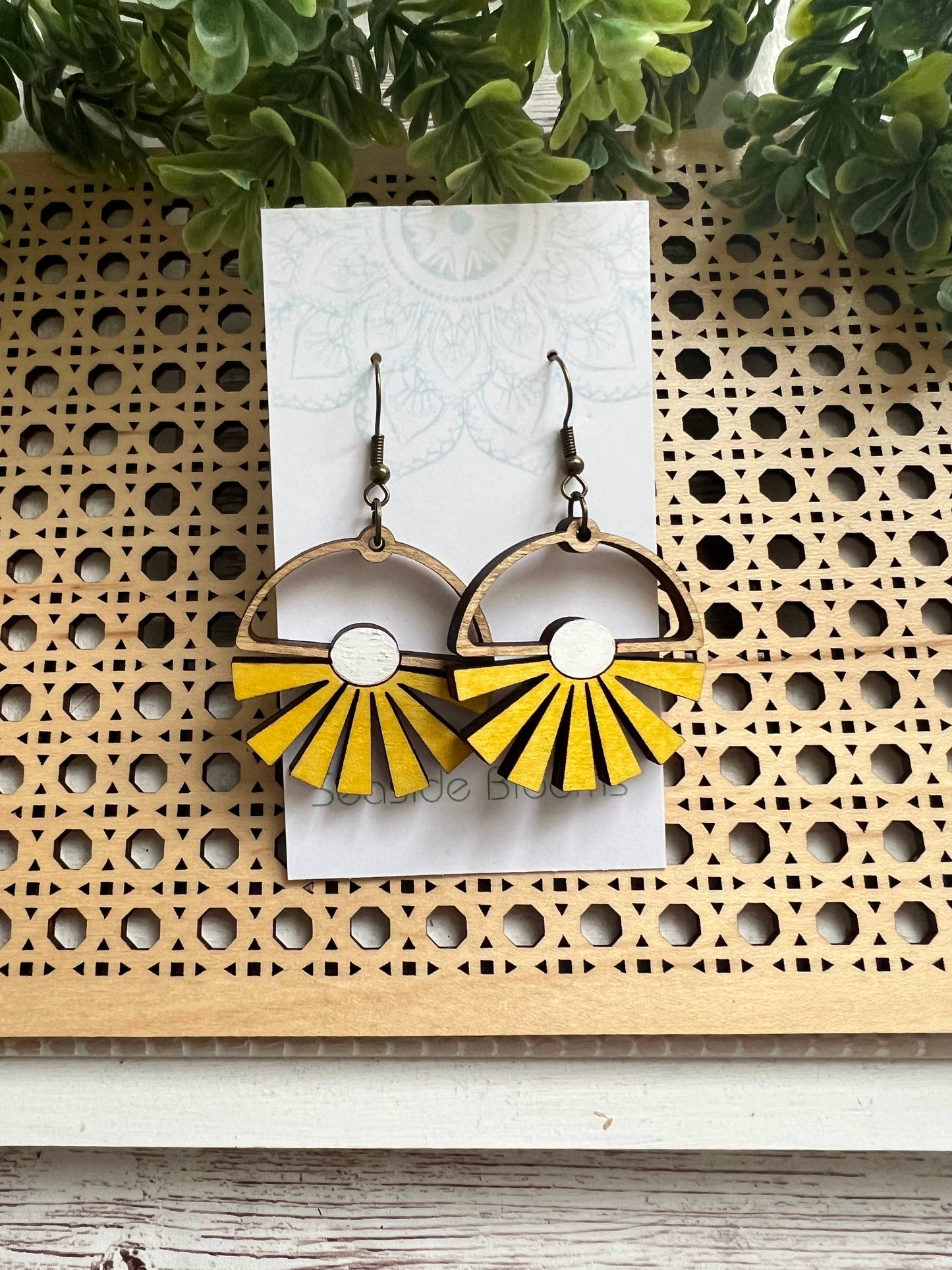 Daisy Maple Wood Earrings 