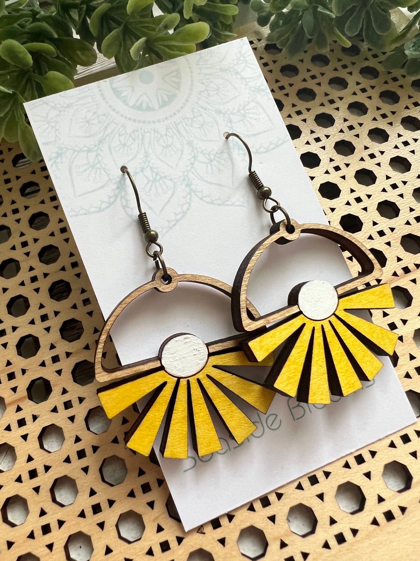 Daisy Maple Wood Earrings 
