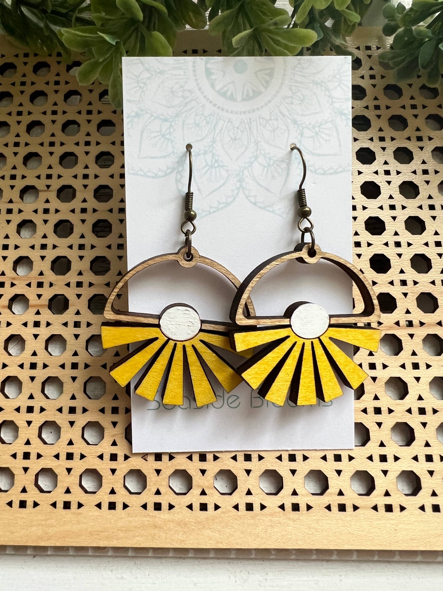 Daisy Maple Wood Earrings 