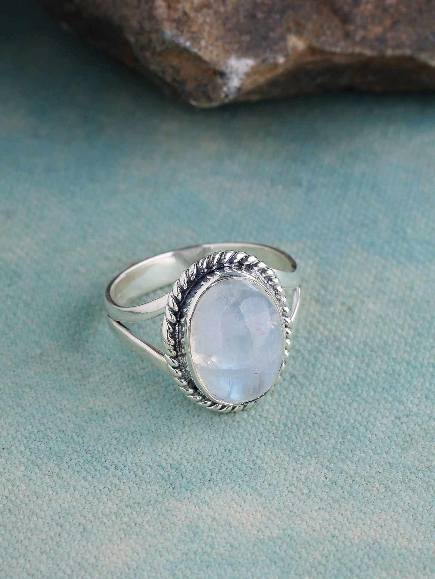 Rainbow Moonstone 925 Sterling Silver Gemstone Ring
