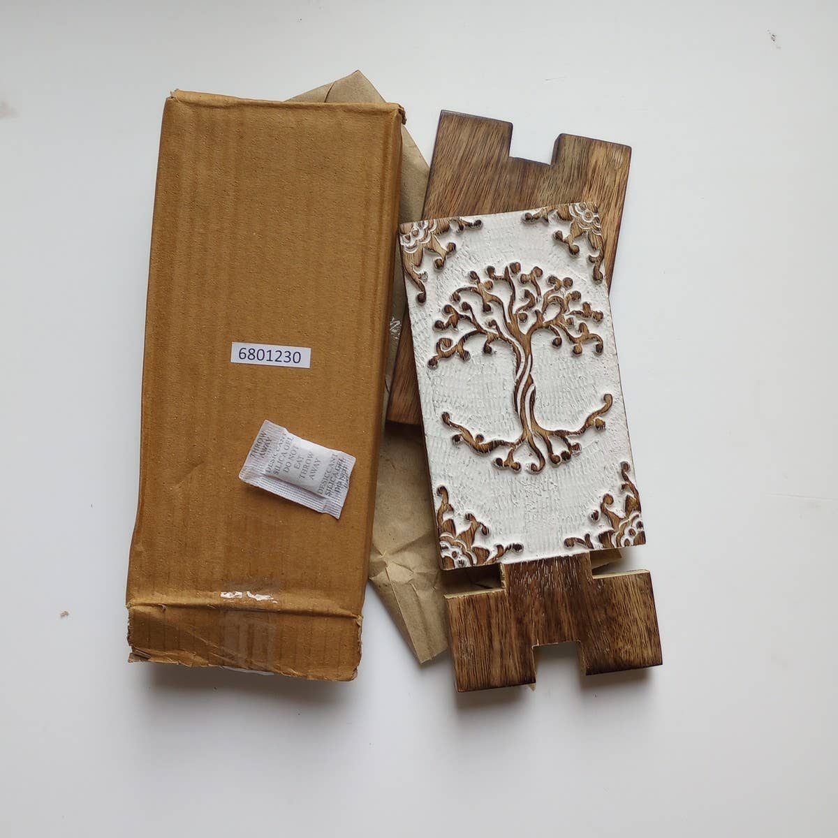 Vasai Mango Wood Phone Stand - Tree of Life